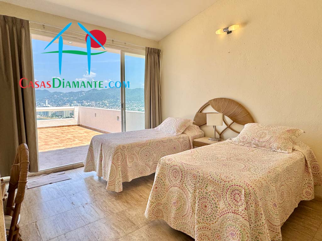 Brisas Diamante Villa 98 - Recámara tres 1